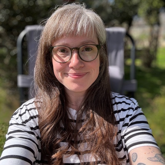 Meet your Posher, Meg - Picture 1 of 2